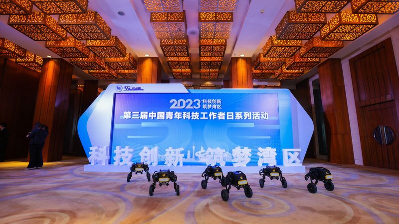 开源SaaS平台性能参数解析：关键指标与考量因素